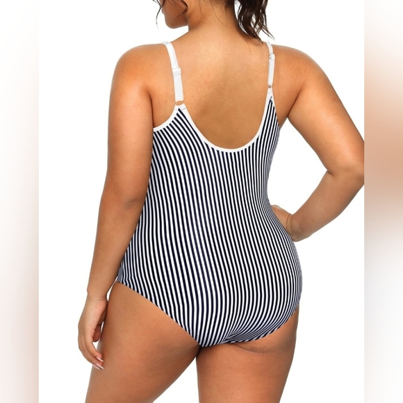 14W Black White Striped One Piece Zipper Swimsuit Plus Size Ruched Tummy - Picture 2 of 2
